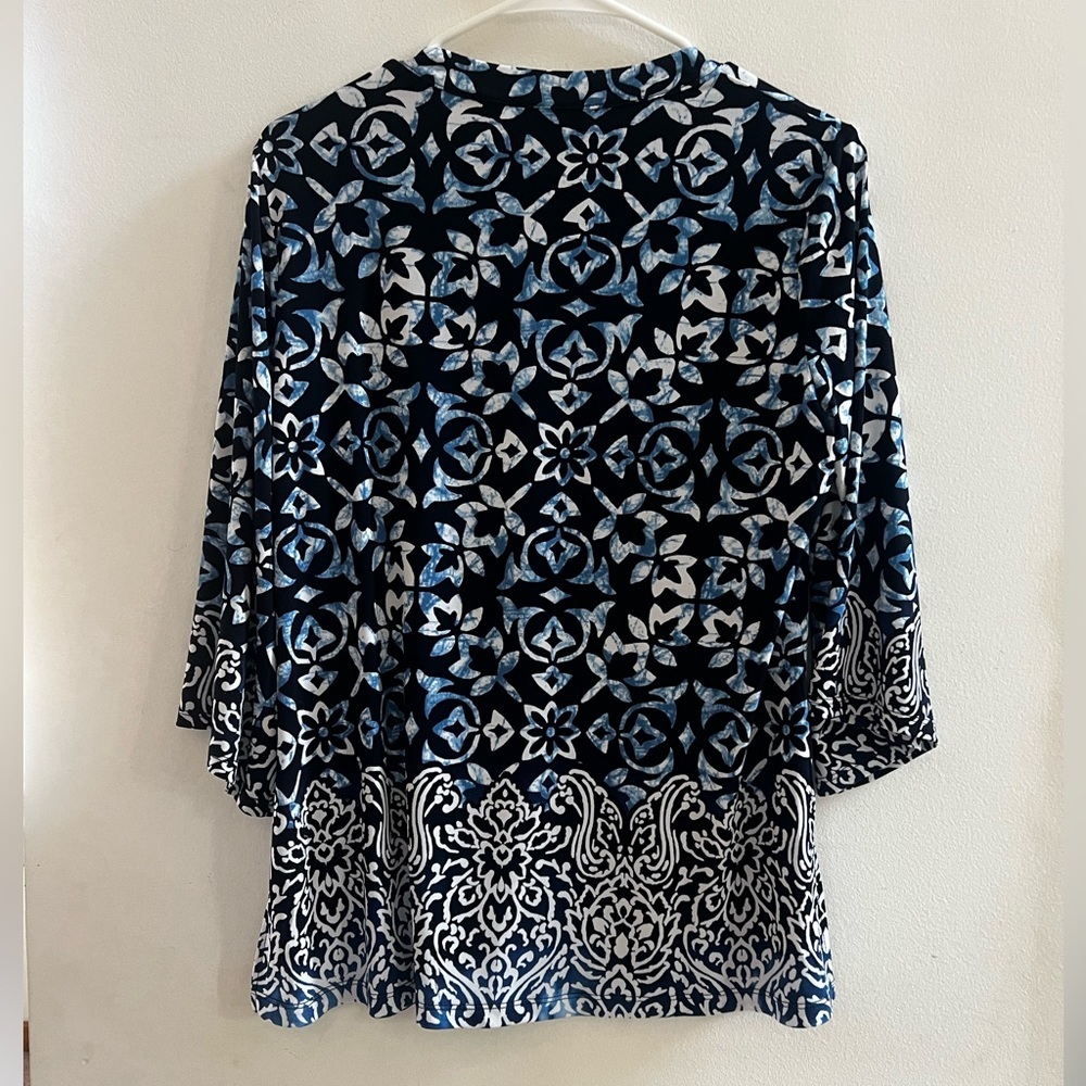 Susan Graver Blue Medallion Print Tunic Top  S Coastal Resort 3/4 Sleeve Blouse - Picture 6 of 6